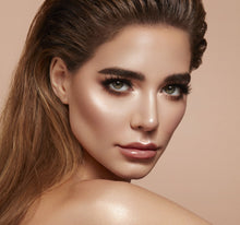 Load image into Gallery viewer, BEAMING LIGHT LOOSE HIGHLIGHTER - HIGH VOLT
