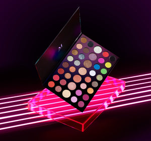 39L HIT THE LIGHTS ARTISTRY PALETTE